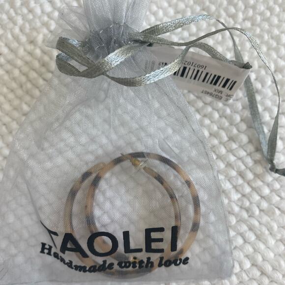 Taolei Designs Tortoise Shell Lightweight Hoop Earrings NEW - Picture 2 of 5